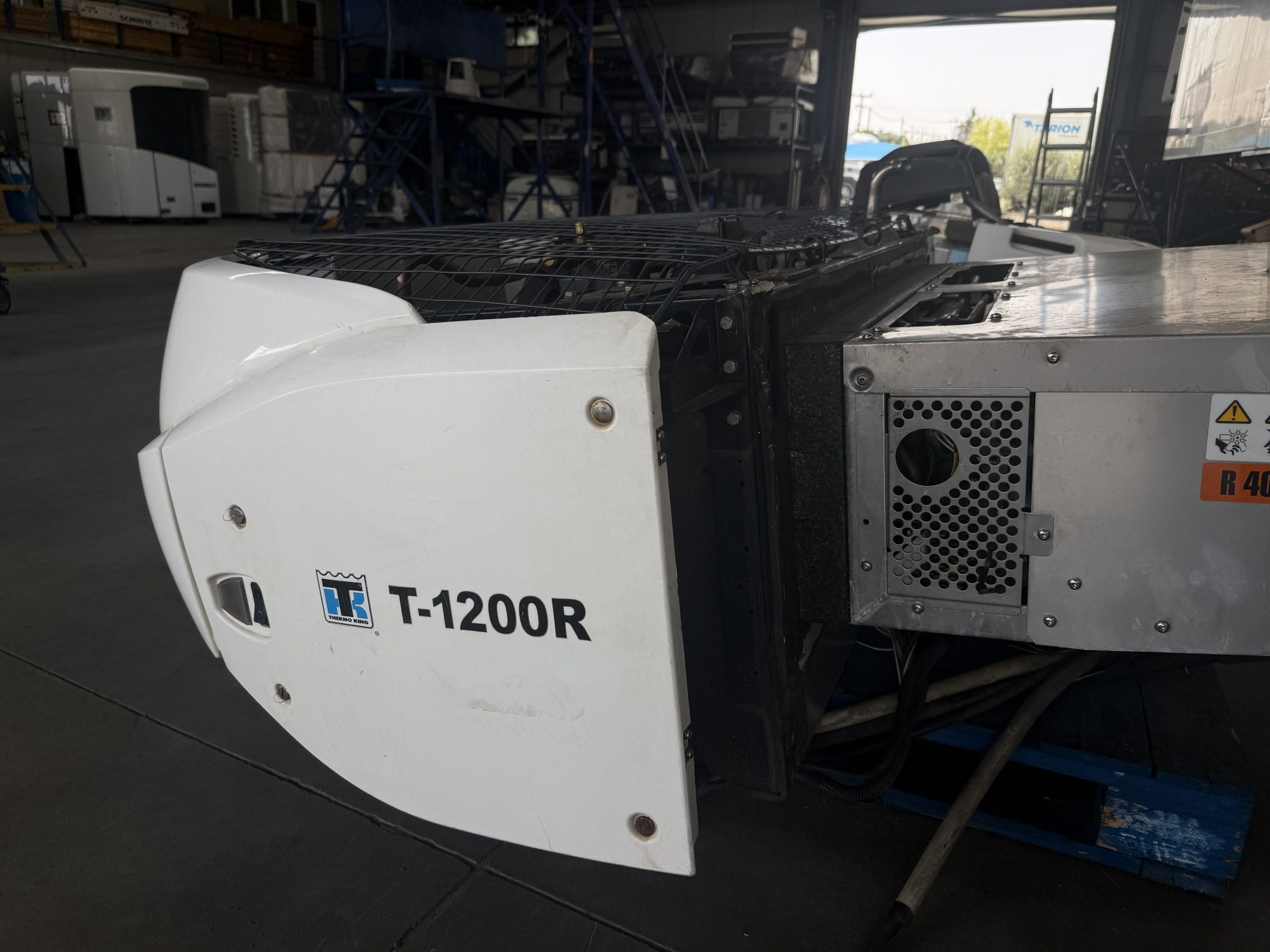 Thermo King T-1200 R (2017) used cooling unit